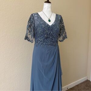 Oleg Cassini Chiffon Lace Elegant Empire Waist Gown Steel Blue Formal Size 10